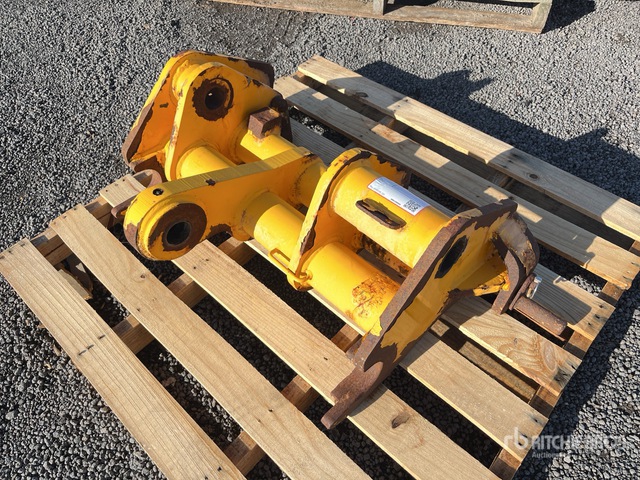 Quick Coupler - Fits Telehandler | Ritchie Bros. Auctioneers