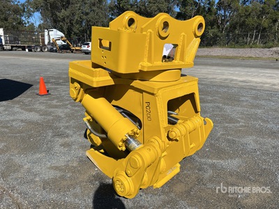 2025 Hongwing Rotating Excavator Grapple - Fits Komatsu PC200 (Unused)