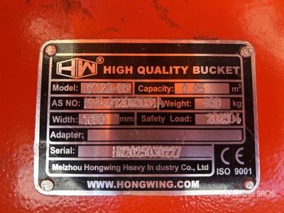 2025 Hongwing Tilting Excavator Bucket - Fits EX120-65 (Unused)
