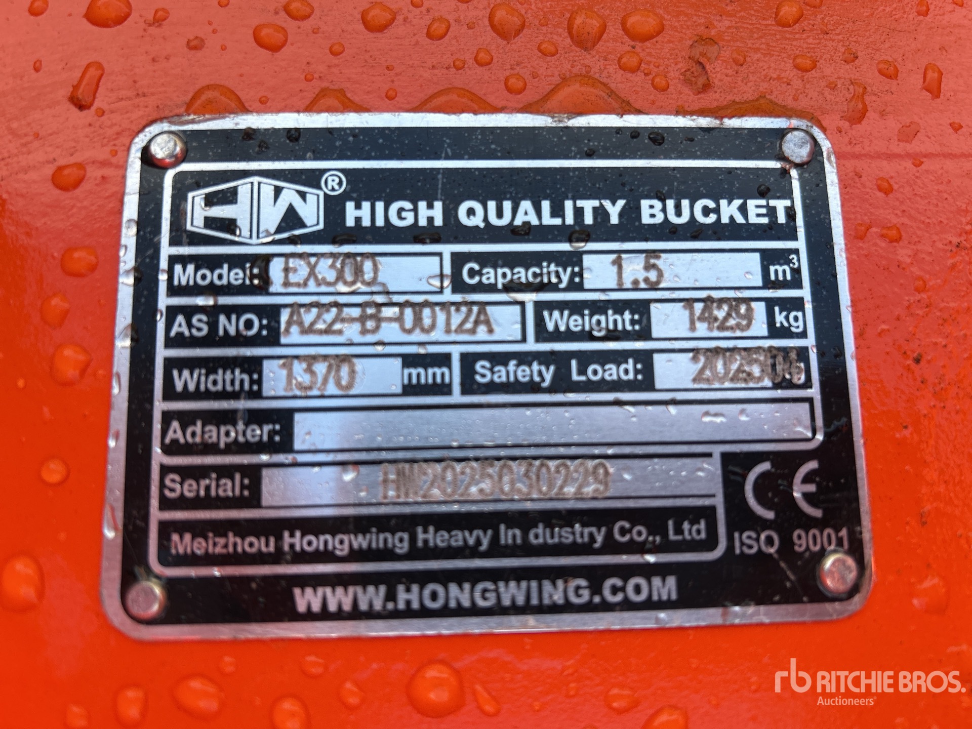 2025 Hongwing Excavator Bucket - Fits EX300 (Unused)