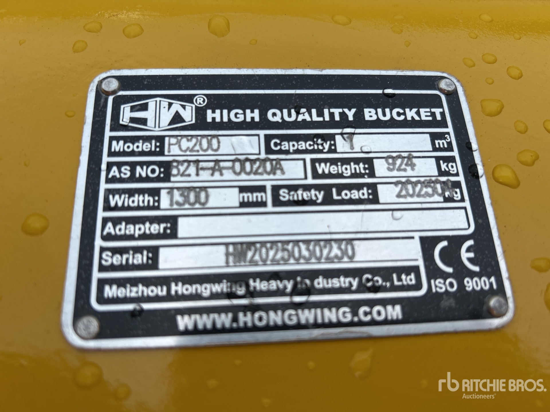 2025 Hongwing Excavator Bucket - Fits PC200 (Unused)