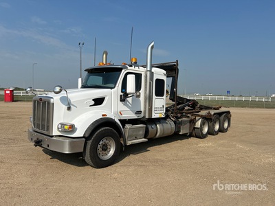 2020 Peterbilt 567 8x6 Sleeper Hooklift Truck