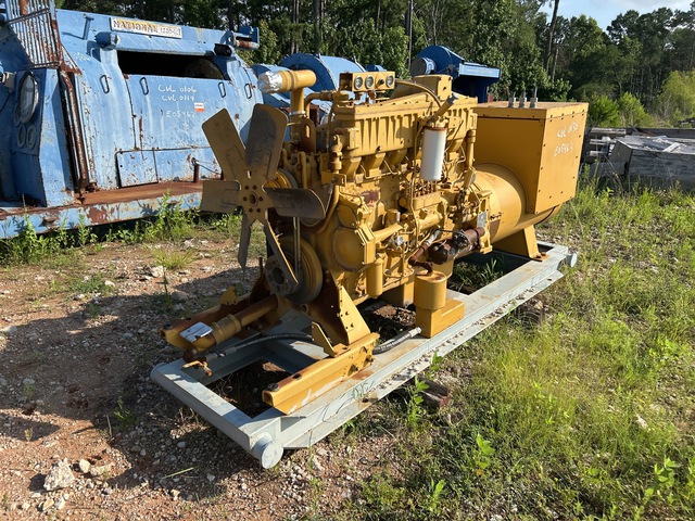 2010 Cat SR-4 210 kW Skid-Mounted Generator Set