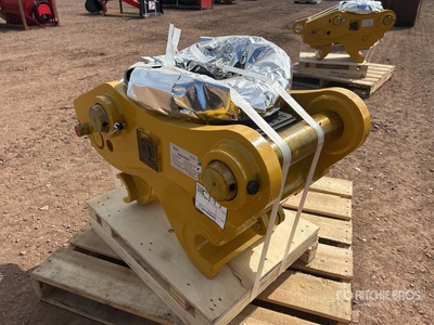 2025 Elephant QCCAT320DL-E Excavator Coupler - Fits Cat 320 / 17 - 23 ton (Unused)
