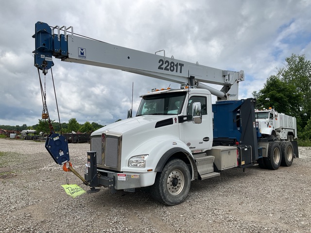 Manitex 2281 44000 lb Straight Boom on 2021 Kenworth T880 6x4 Boom Truck
