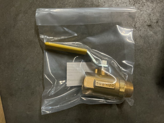 (8) Parker Fluid System Connectors XV501P-12 Stop-Check Valves