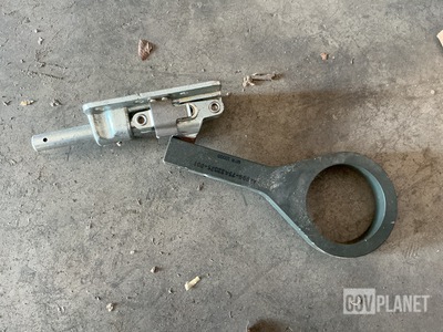 (7) Boeing 75A22025-001 Push Pull Lock Assemblies