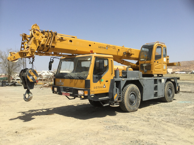2007 XCMG QAY25 All Terrain Crane