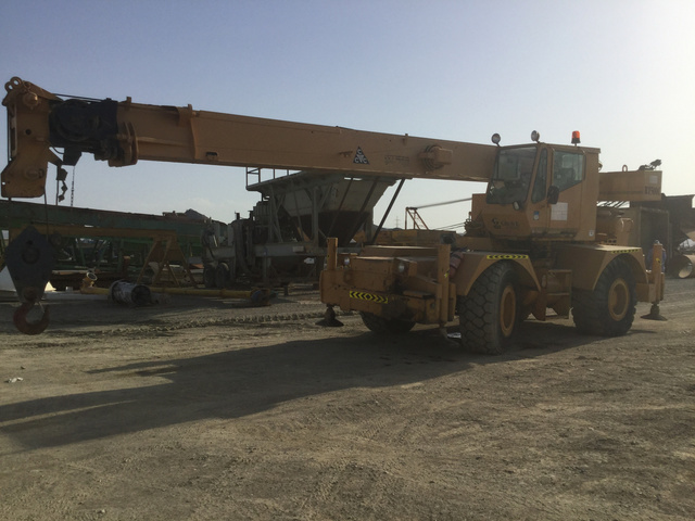 1998 (unverified) Grove RT528C Rough Terrain Crane 1998 (unverified) Grove RT528C Rough Terrain Crane