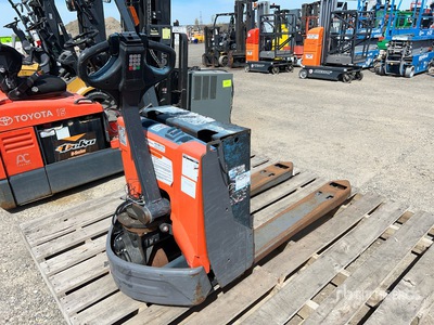Toyota 8HBW23 4500 lb Electric Pallet Jack (Inoperable)