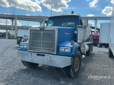 2001 Western Star 4900 SA 6x4 Mixer Truck (Inoperable)