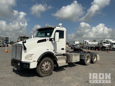 2020 Kenworth T880 6x4 Day Cab Truck Tractor