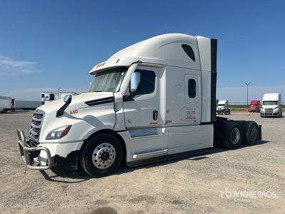 2022 Freightliner Cascadia 126 6x4 T/A Sleeper Truck Tractor