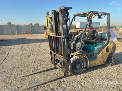 2007 Komatsu FG25T-16 4650 lb Cushion Tire Chariot Élévateur