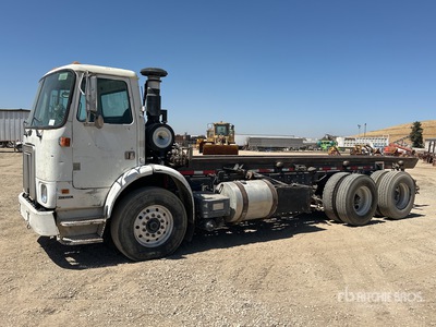 2005 Autocar Expediter 6x4 ロールオフトラック