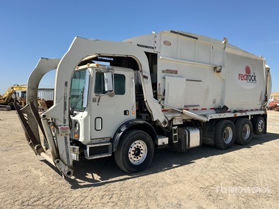 2013 Mack MRU613 6x4 Front Loader Vuilniswagen