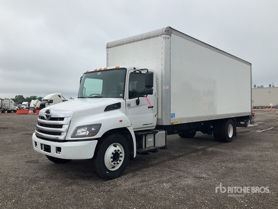 2020 Hino 4x2 Van Truck