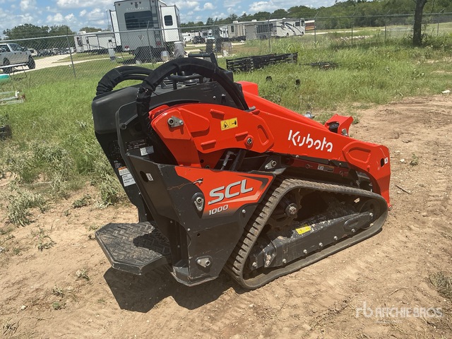 MINI CARGADOR SOBRE ORUGAS COMPACTO KUBOTA SCL1000