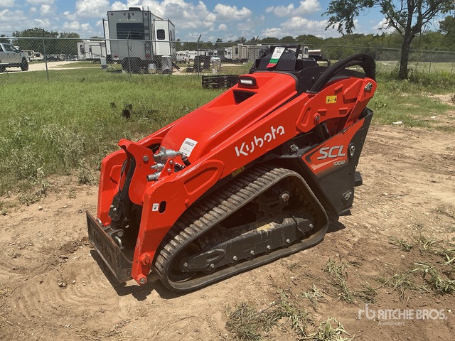 MINI CARGADOR SOBRE ORUGAS COMPACTO KUBOTA SCL1000