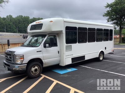 2019 Ford E-450 4x2 24-Seat Bus