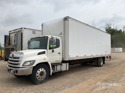 2016 Hino 338 4x2 Van Truck