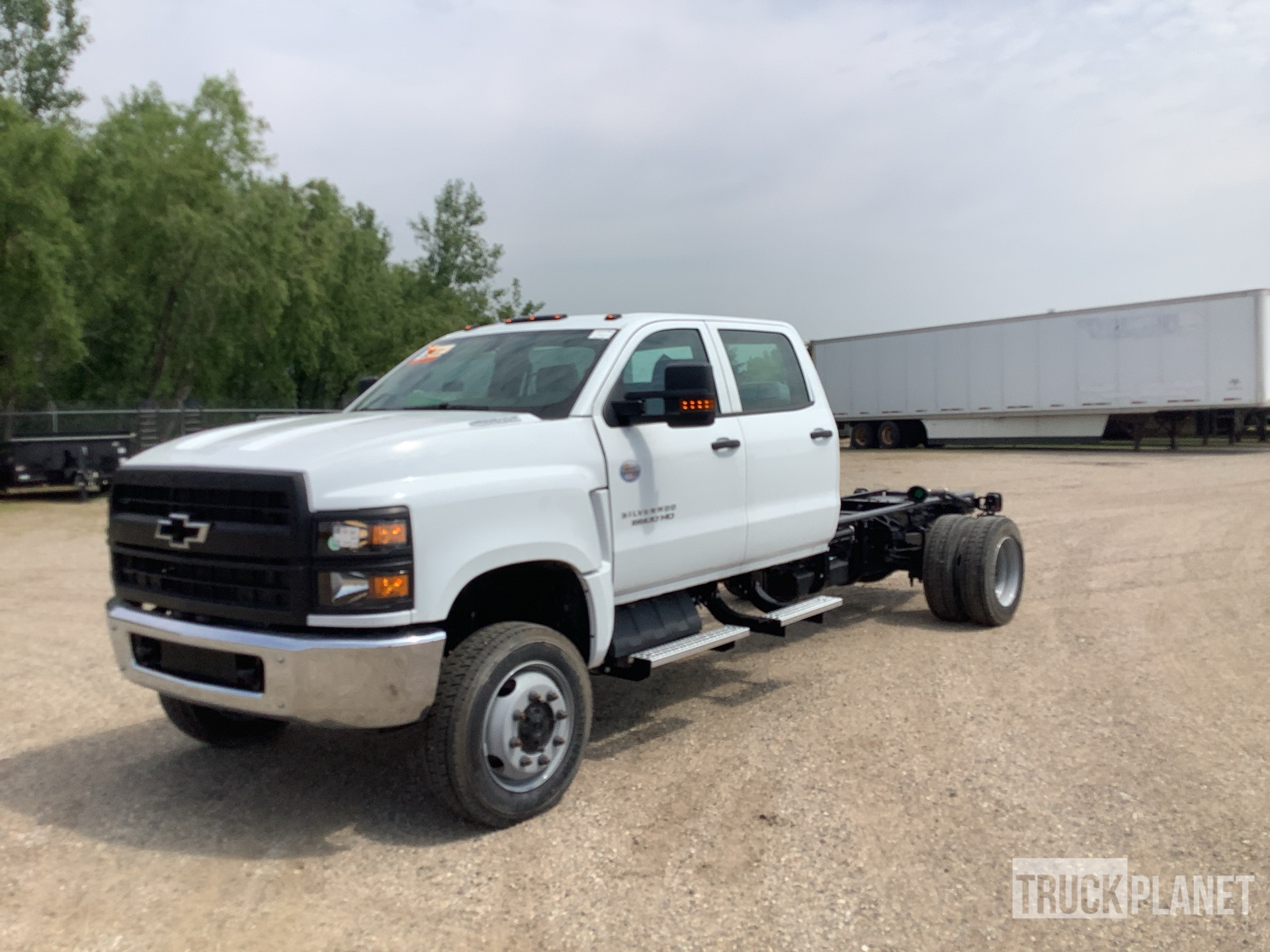 2023 Chevrolet Silverado 6500HD 4x4 Crew Cab Cabine et châssis (Unused)