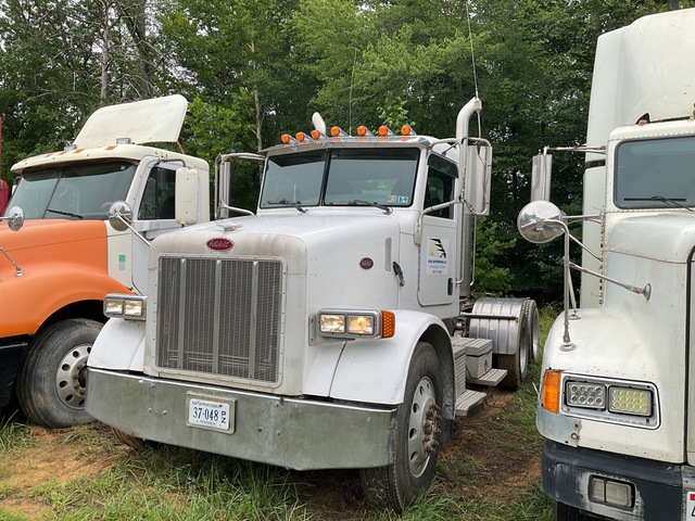 2007 Peterbilt 6x4 T/A Day Cab Truck Tractor