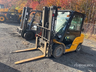 2017 Hyundai 30D-9 6800 lb Cushion Tire Gabelstapler