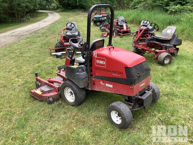 Toro Groundsmaster 3280-D 4WD Rough Mower in McKeesport