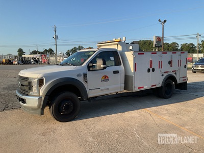 2018 Ford F-550 XL 4x4 Camion de servicios
