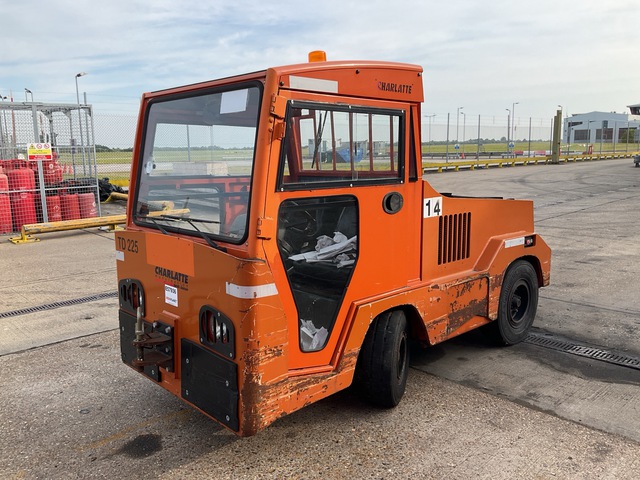 2010 Charlatte TD225 Tow Tractor (Inoperable) 2010 Charlatte TD225 Tow Tractor (Inoperable)