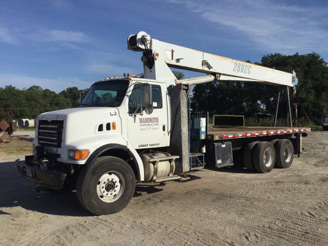 Manitex 2892C 56000 lb Straight Boom on 2007 Sterling LT7500 6x4 Boom Truck