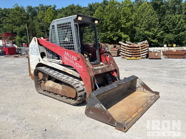 MINI CARGADOR SOBRE ORUGAS 2016 TAKEUCHI TL10
