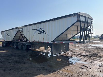 2013 Lode King Prestige Super B-Train Grain Trailer