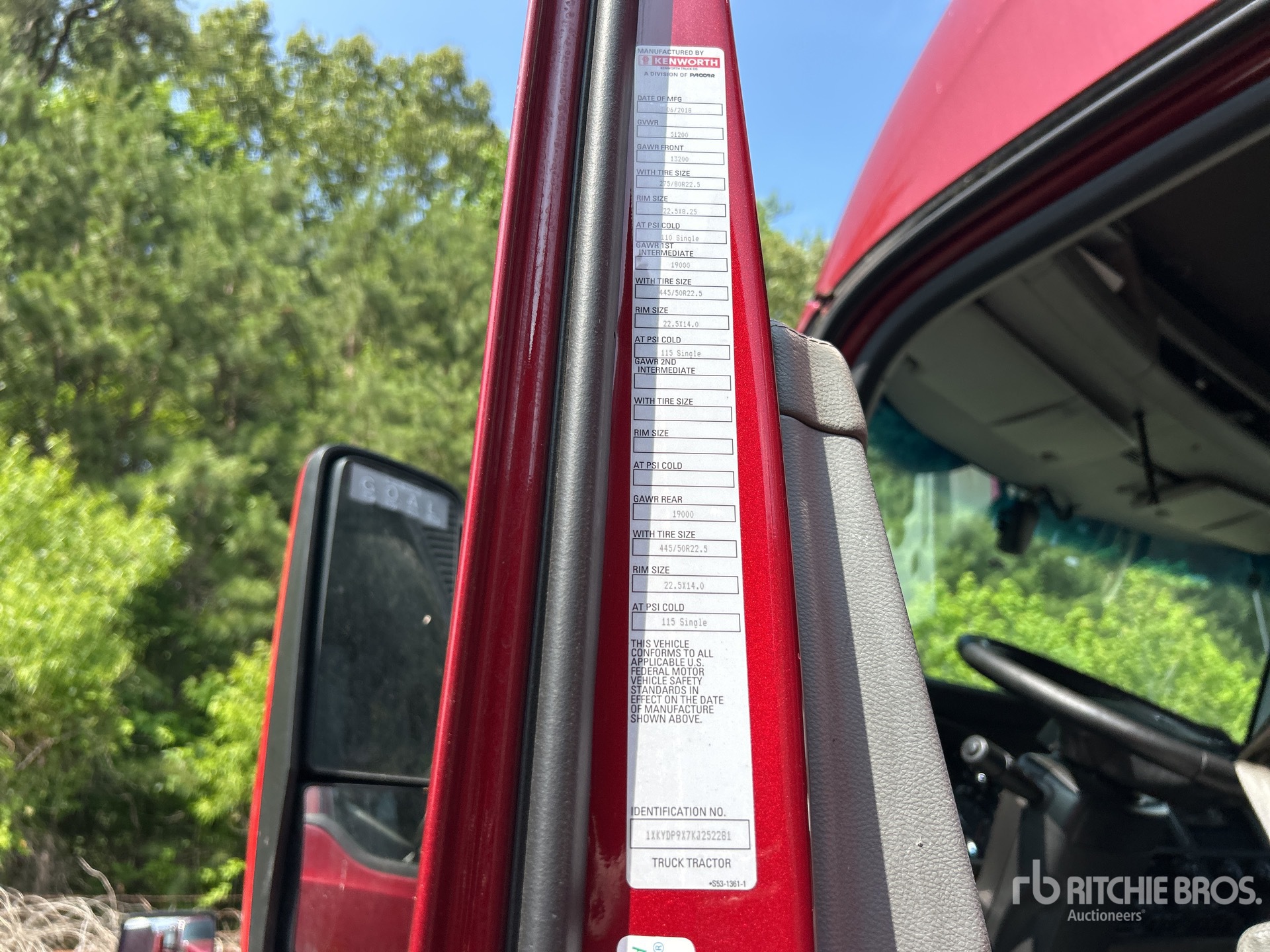 2019 Kenworth T680 6x4 T/A Slaapcabine Trekker (Inoperable)