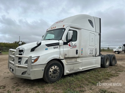 2022 Freightliner Cascadia 126 6x4 T/A Sleeper Truck Tractor