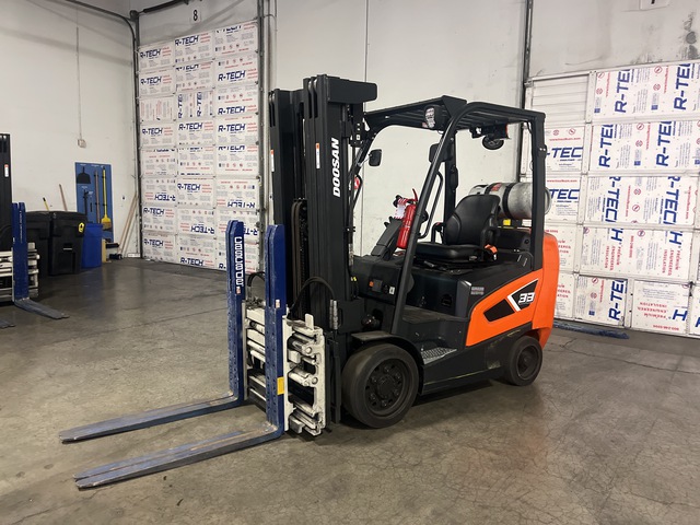 2023 Doosan GC33S-9LP