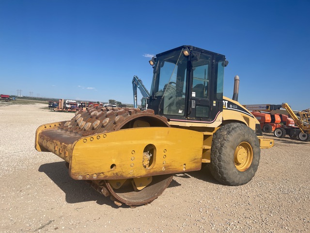 2004 Cat CS-663E Smooth Drum Compactor