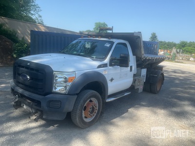 2015 Ford F-550 Super Duty 4x4 Dump Truck