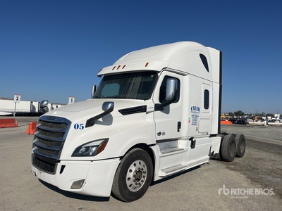 2019 Freightliner Cascadia 126 6x4 Sleeper Truck Tractor