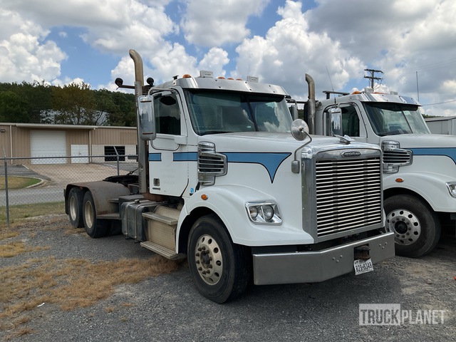 2012 Freightliner Coronado 122 Winch Truck in Conway, Arkansas, United ...