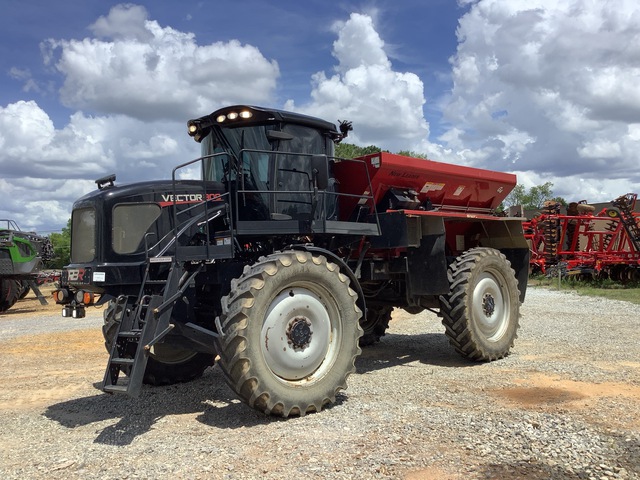 2017 RBR Vector 300 Dry Spinner 4x4 Self-Propelled Fertilizer Spreader