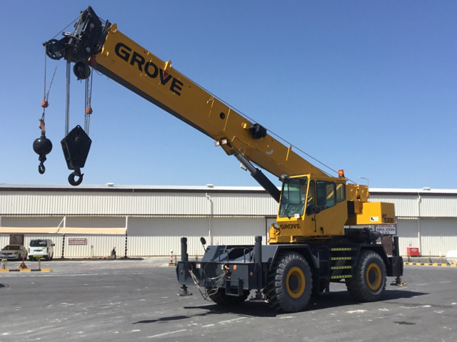 2004 Grove RT530E Rough Terrain Crane 2004 Grove RT530E Rough Terrain Crane