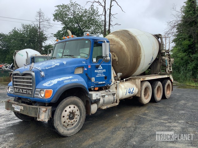 CAMIóN REVOLVEDOR 2007 MACK MCNEILUS 10.5 CYD