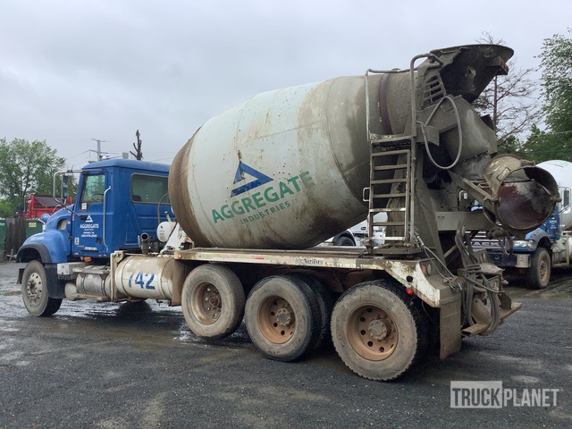 CAMIóN REVOLVEDOR 2007 MACK MCNEILUS 10.5 CYD