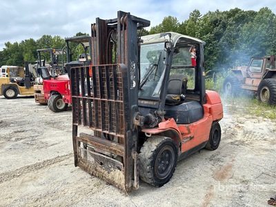 2011 Toyota 7FDU35 7000 lb Pneumatic Tire Forklift