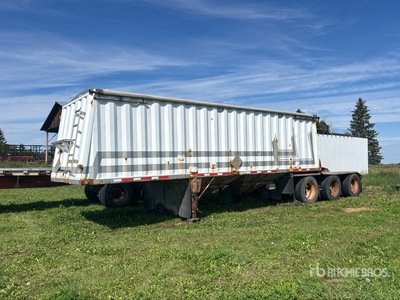 1998 Doepker 27 ft Tri/A Super B-Train Lead Belly Dump Grain Trailer