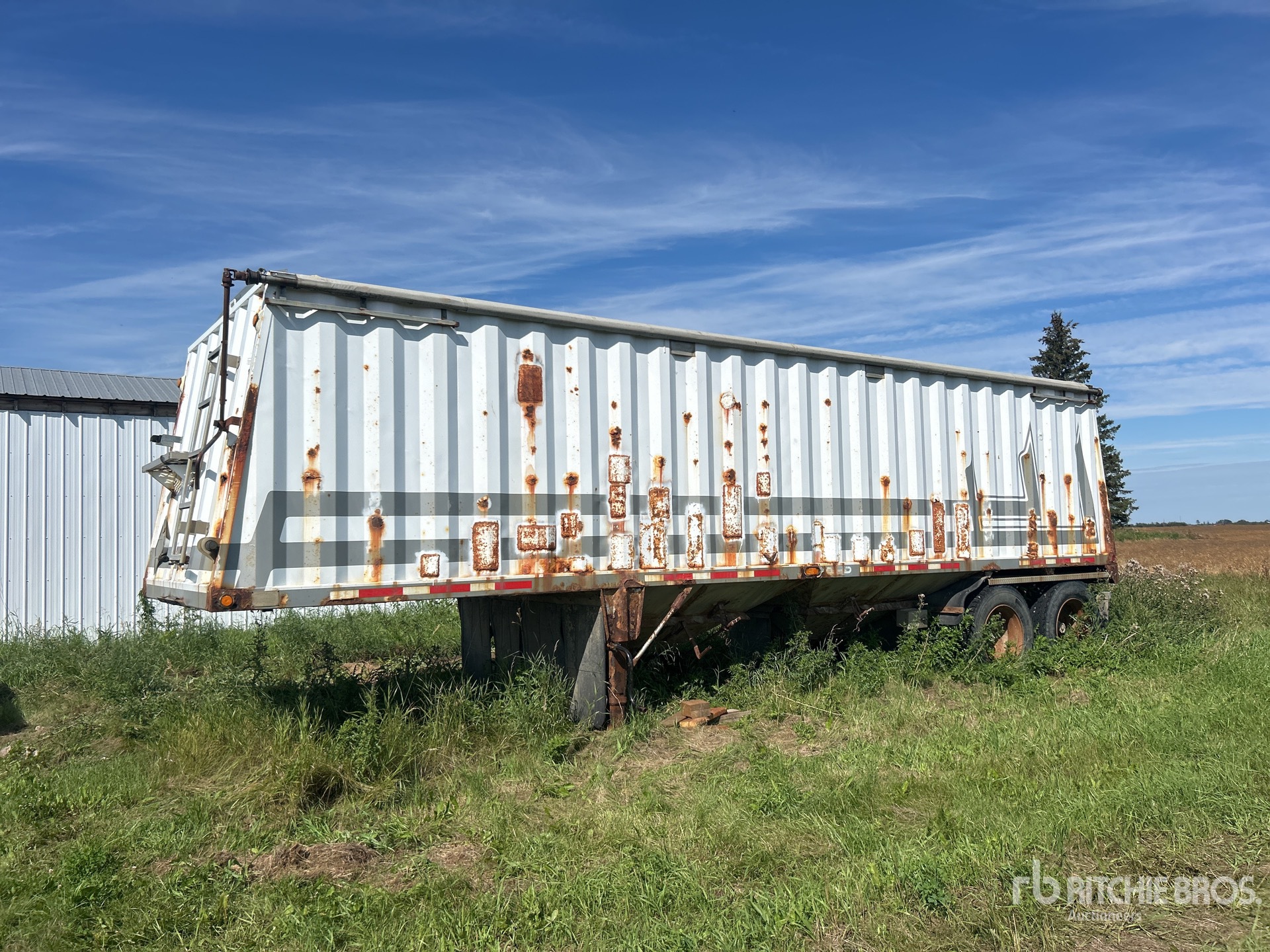 1998 Doepker 31 ft T/A Super B-Train Pup Belly Dump Grain Trailer