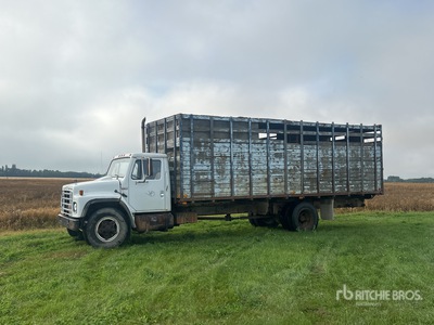 1984 International S1900 4x2 Camion para ganado