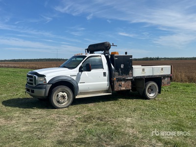 2007 Ford F-550 XLT 4x4 Crew Cab Pick Up